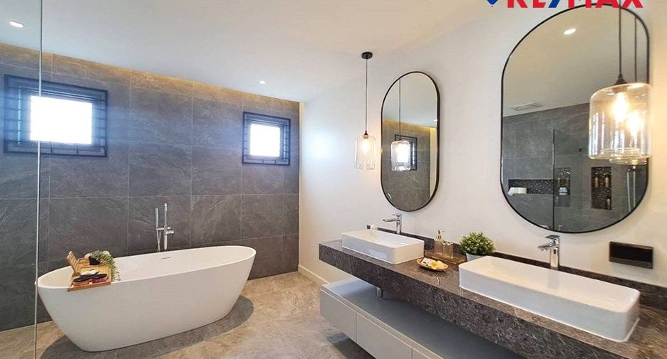 À vendre 5 chambres maison à Bang Lamung, Chonburi