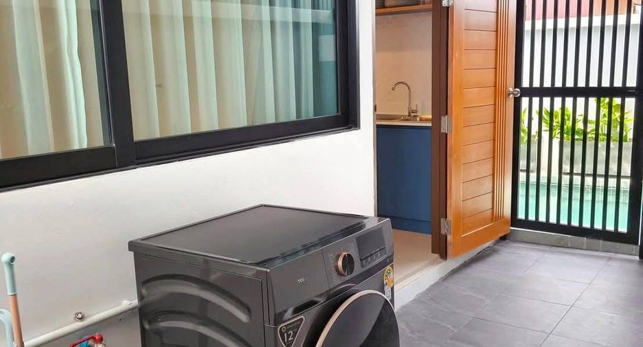 For rent 3 bedrooms villa in Mueang Phuket, Phuket