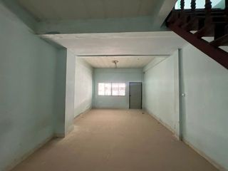 Casa adosada en venta de 2 habitaciones en Mueang Rayong, Rayong