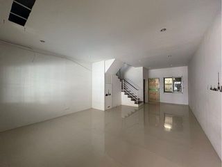 ขาย 2 ห้องนอน ทาวน์เฮ้าส์ ใน ปลวกแดง, ระยอง