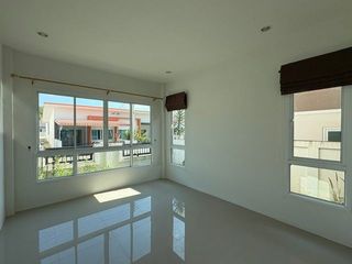 Casa en venta de 2 habitaciones en Ban Khai, Rayong