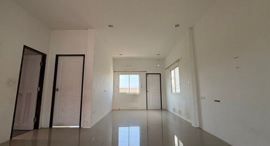 出售 2 卧室 独立屋 在 Ban Khai, Rayong