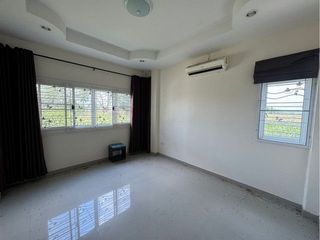 Casa en venta de 2 habitaciones en Ban Khai, Rayong