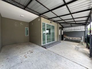 Casa en venta de 3 habitaciones en Ban Khai, Rayong