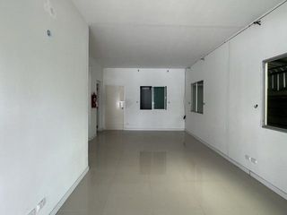 Casa en venta de 3 habitaciones en Ban Khai, Rayong