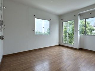 Casa en venta de 3 habitaciones en Ban Khai, Rayong