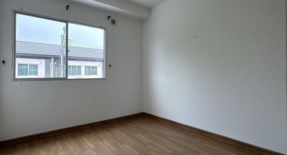 Haus zum Kauf mit 3 Zimmer in Ban Khai, Rayong