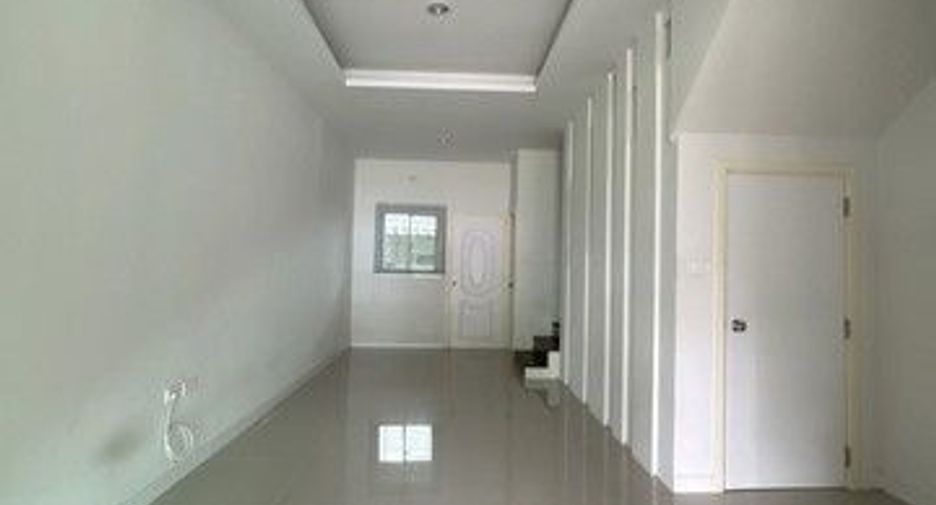 Reihenhaus zum Kauf mit 3 Zimmer in Ban Khai, Rayong