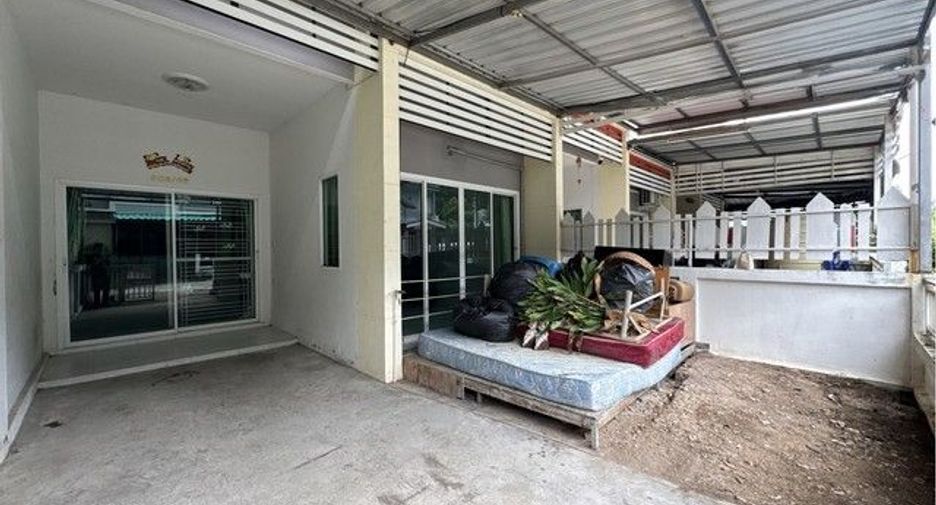For sale 3 bedrooms townhouse in Ban Khai, Rayong