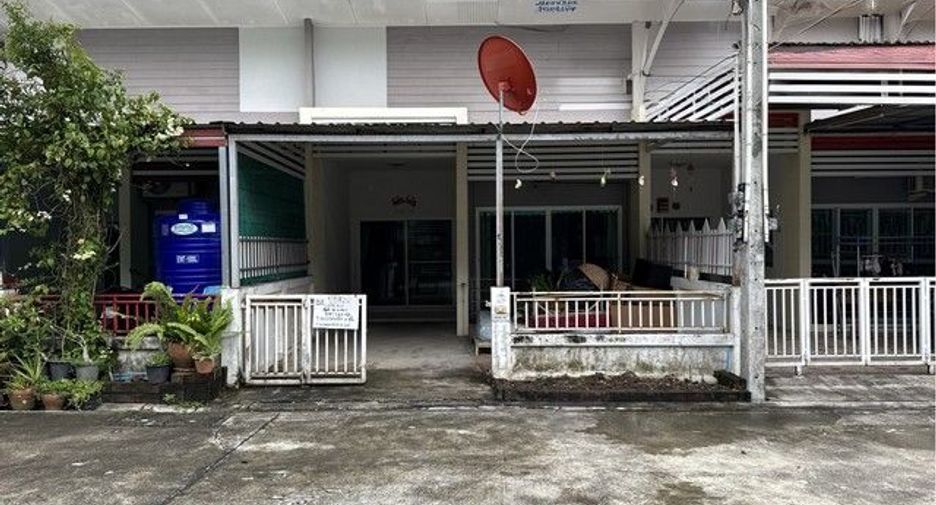 For sale 3 bedrooms townhouse in Ban Khai, Rayong