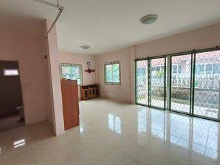 Casa en venta de 2 habitaciones en Ban Khai, Rayong