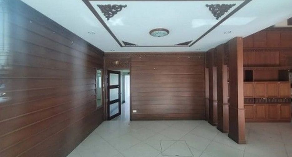 Gewerbefläche zum Kauf mit 1 Zimmer in Min Buri, Bangkok