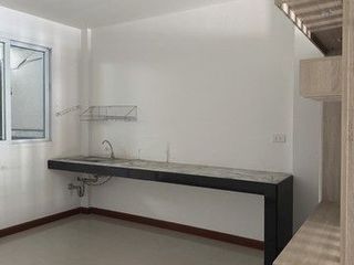 Casa en venta de 3 habitaciones en Ban Khai, Rayong