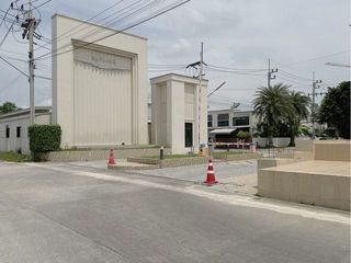 Casa en venta de 2 habitaciones en Ban Khai, Rayong