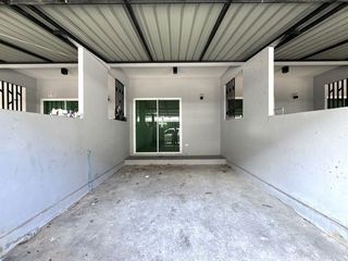 For sale 2 bedrooms townhouse in Ban Khai, Rayong