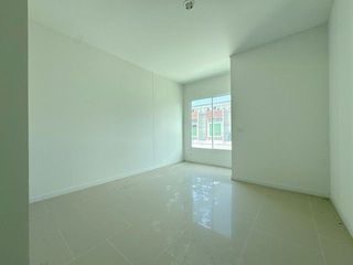 For sale 2 bedrooms townhouse in Ban Khai, Rayong