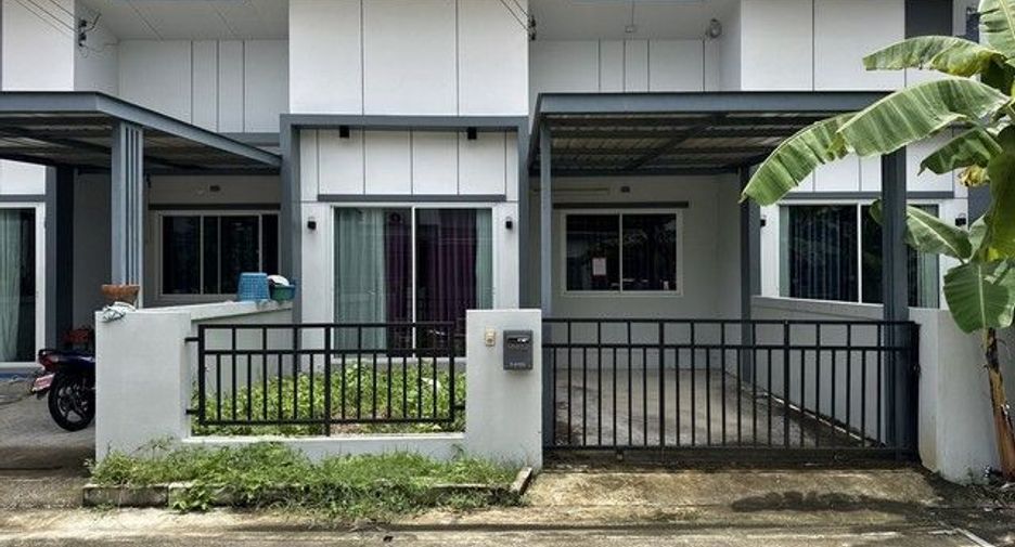For sale 2 bedrooms townhouse in Ban Khai, Rayong