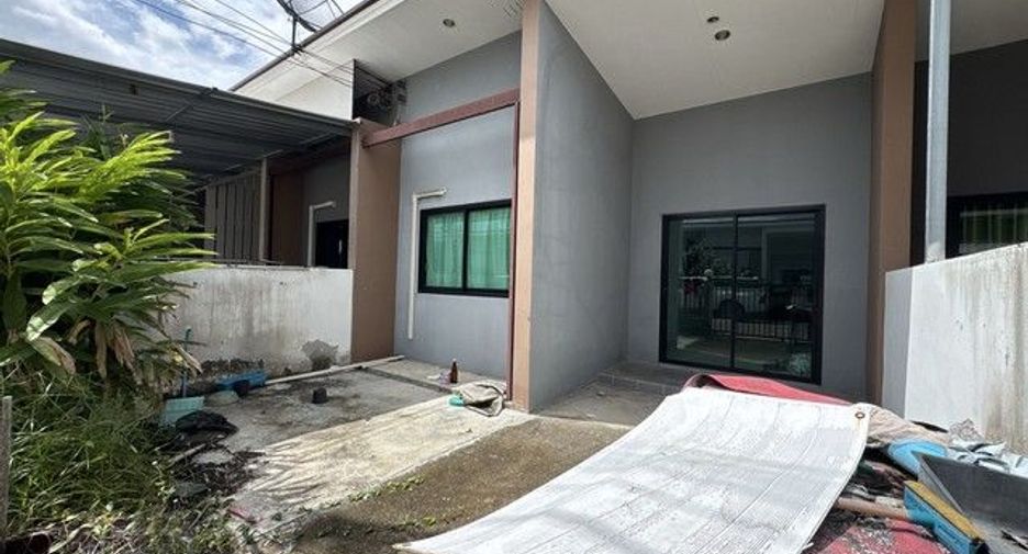 Casa adosada en venta de 2 habitaciones en Ban Khai, Rayong