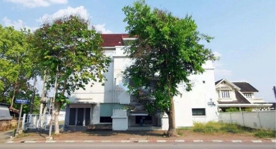 Büro zum Kauf mit 1 Zimmer in Mueang Lamphun, Lamphun