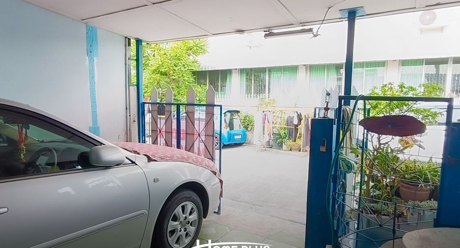 For sale 2 bedrooms townhouse in Don Mueang, Bangkok