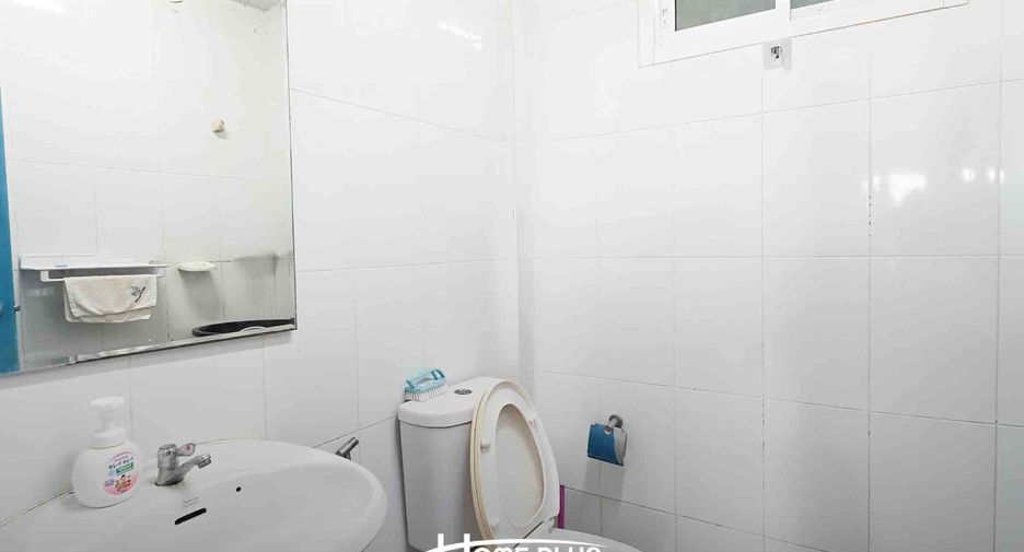 For sale 3 bedrooms townhouse in Sam Phran, Nakhon Pathom