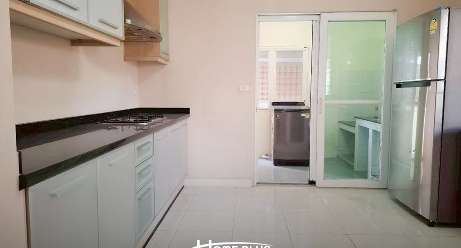 À vendre 4 chambres maison à Lat Krabang, Bangkok