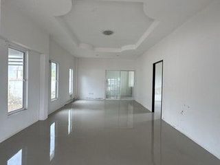 Casa en venta de 2 habitaciones en Ban Khai, Rayong