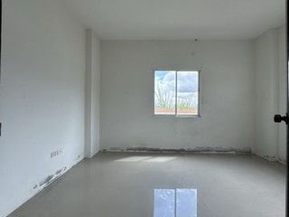 Casa en venta de 2 habitaciones en Ban Khai, Rayong