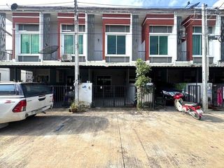 For sale 2 bedrooms townhouse in Ban Khai, Rayong