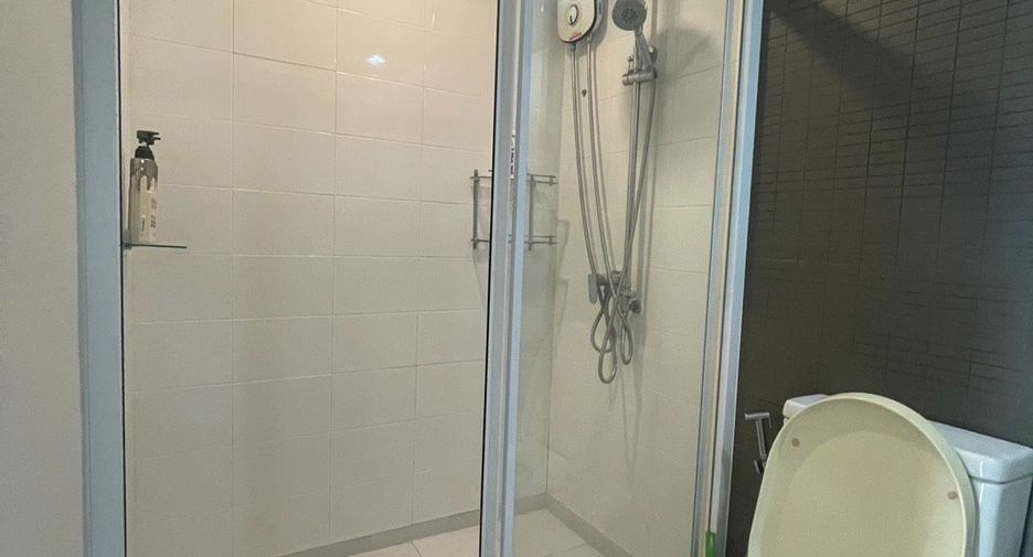 À louer et à vendre 1 chambre condo à Prawet, Bangkok