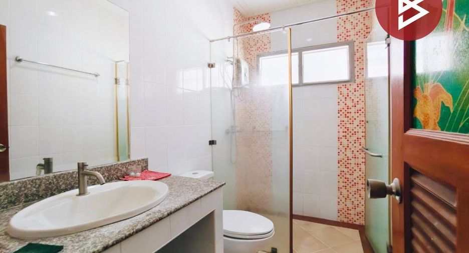 For sale 4 bedrooms house in Mueang Samut Sakhon, Samut Sakhon