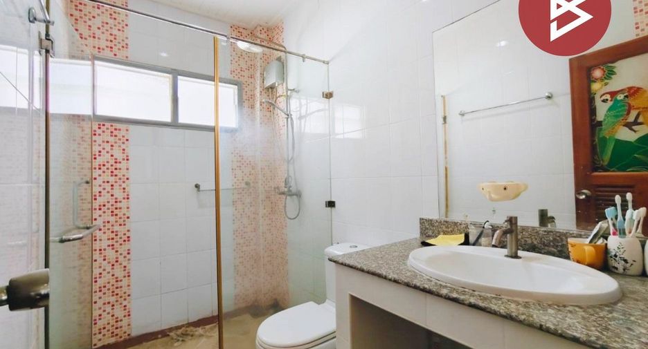 For sale 4 bedrooms house in Mueang Samut Sakhon, Samut Sakhon