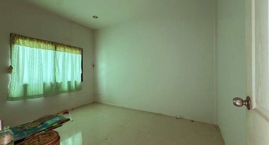 Casa adosada en venta de 2 habitaciones en Ban Khai, Rayong