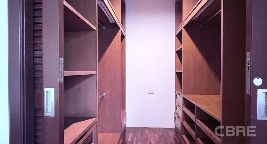 ให้เช่า 4 ห้องนอน บ้านเดี่ยว ใน คลองเตย, กรุงเทพฯ