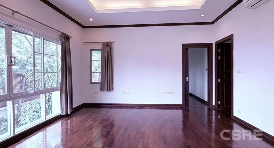 ให้เช่า 4 ห้องนอน บ้านเดี่ยว ใน คลองเตย, กรุงเทพฯ