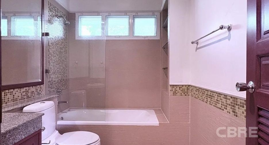 ให้เช่า 4 ห้องนอน บ้านเดี่ยว ใน คลองเตย, กรุงเทพฯ
