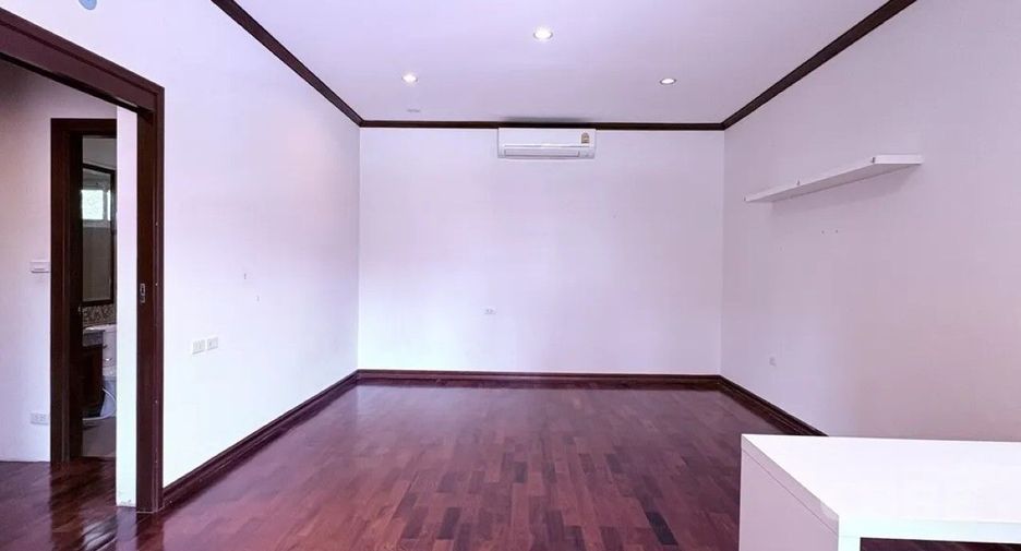 ให้เช่า 4 ห้องนอน บ้านเดี่ยว ใน คลองเตย, กรุงเทพฯ