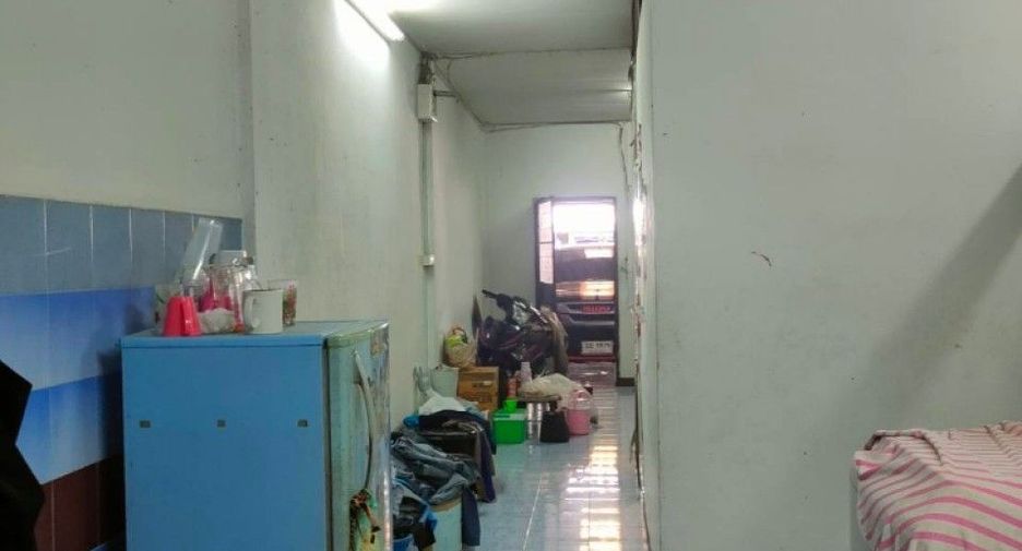 Reihenhaus zum Kauf mit 1 Zimmer in Khlong Sam Wa, Bangkok