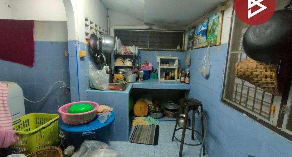 Reihenhaus zum Kauf mit 1 Zimmer in Khlong Sam Wa, Bangkok
