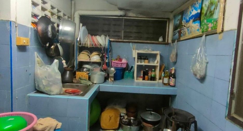 Reihenhaus zum Kauf mit 1 Zimmer in Khlong Sam Wa, Bangkok