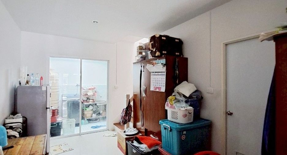 À vendre 2 chambres maison de ville à Bang Phli, Samut Prakan