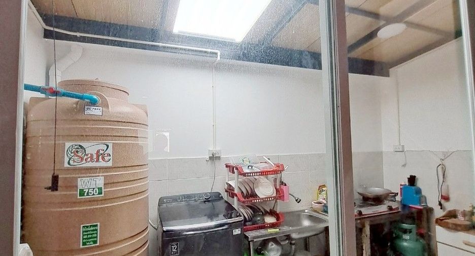 À vendre 2 chambres maison de ville à Bang Phli, Samut Prakan