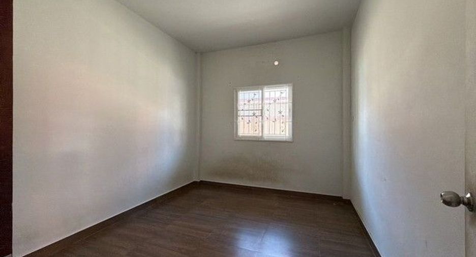 For sale 2 ベッドルーム house in Ban Khai, Rayong