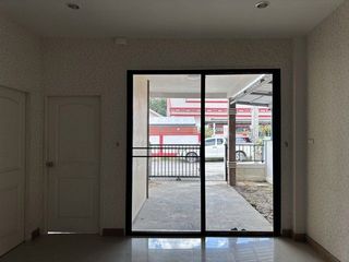 Casa en venta de 2 habitaciones en Ban Khai, Rayong