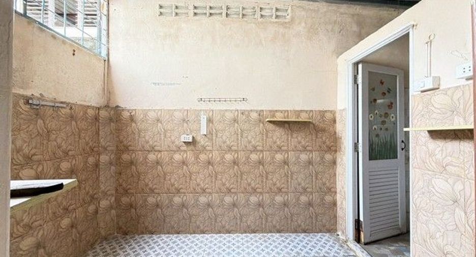 Reihenhaus zum Kauf mit 2 Zimmer in Krathum Baen, Samut Sakhon