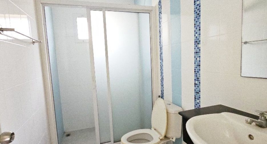 Casa en venta de 3 habitaciones en Phan Thong, Chonburi
