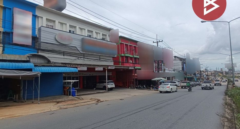 For sale 3 bedrooms retail Space in Pluak Daeng, Rayong
