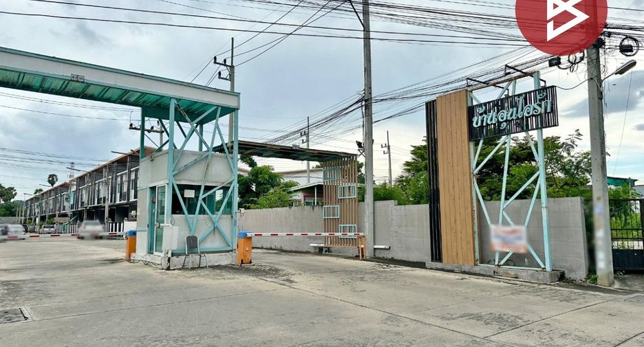 Продажа 3 спальни таунхаус в Mueang Chon Buri, Чонбури