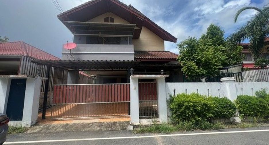 À vendre 3 chambres maison à Ban Bueng, Chonburi