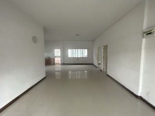For sale 3 bedrooms house in Ban Bueng, Chonburi